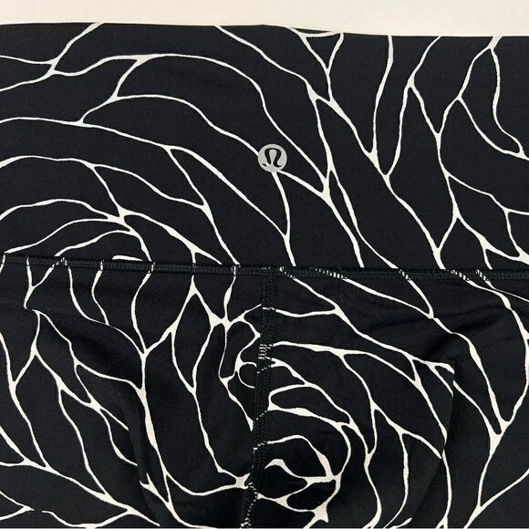 Lululemon Wunder Under Hi-Rise 1/2 Tight *Full-On Luxtreme 17" - Picture 7 of 10